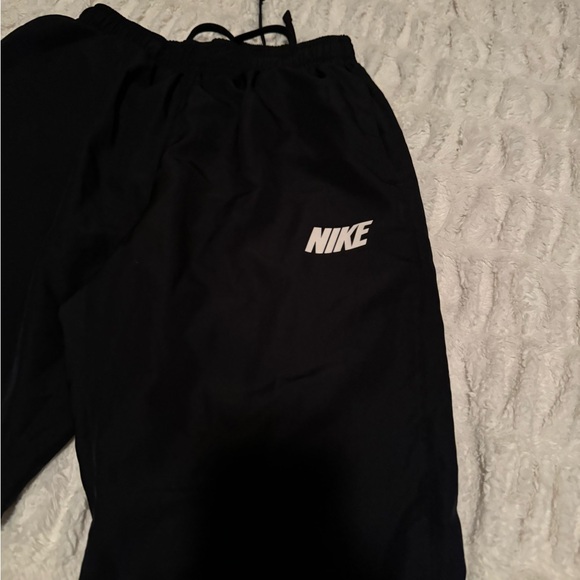 Men’s Nike 90 track pants - Picture 2 of 2